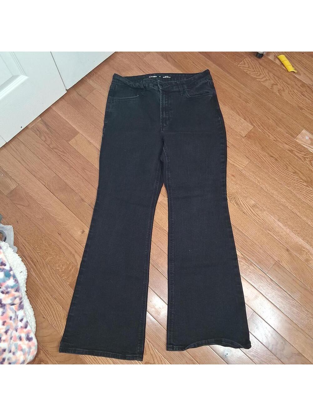 Old navy size 12 high-rise.Wow flare jeans. black